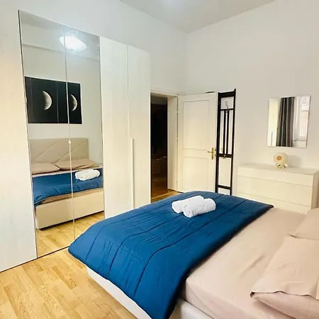 Sunlight & Comfort Flat 4 Pax 公寓 地拉那